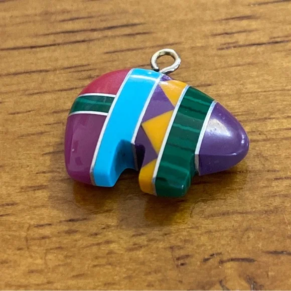 Multi Color Stone Bear pendant - Picture 2 of 3